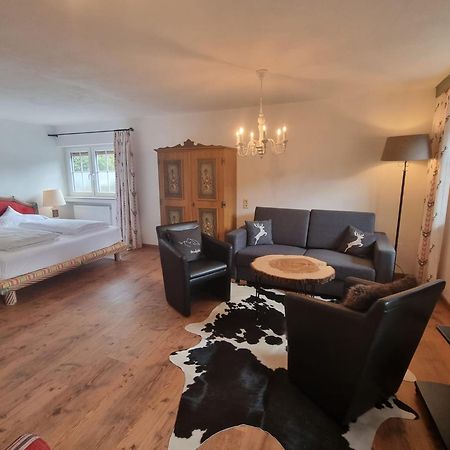 Gaestehaus Angela Garmisch-Partenkirchen Dış mekan fotoğraf