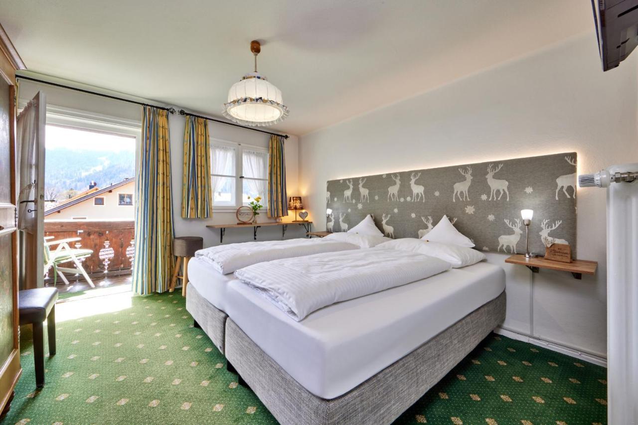 Gaestehaus Angela Garmisch-Partenkirchen Dış mekan fotoğraf