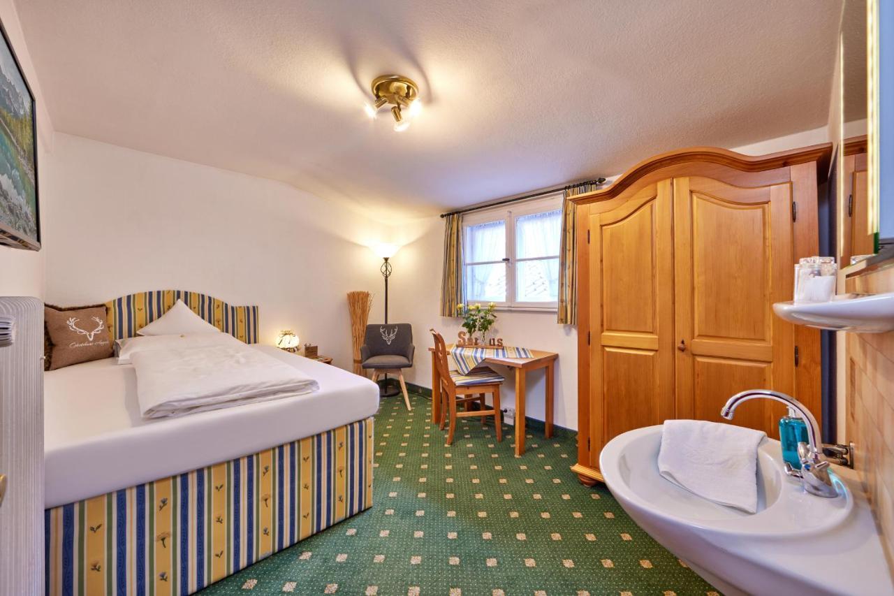 Gaestehaus Angela Garmisch-Partenkirchen Dış mekan fotoğraf