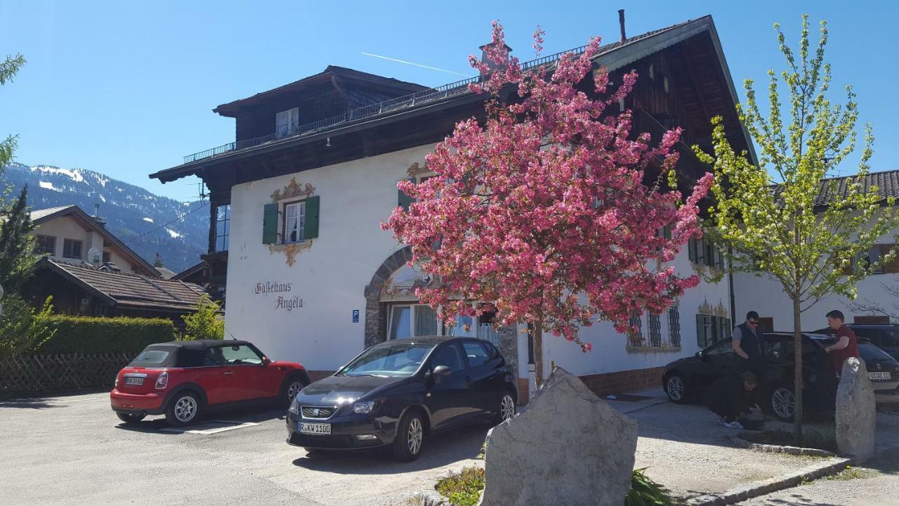 Gaestehaus Angela Garmisch-Partenkirchen Dış mekan fotoğraf